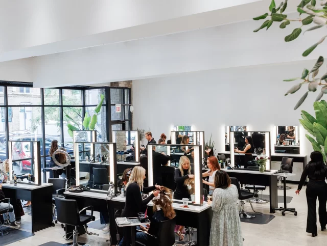 Currently creating magic 🪄

#chicagohairstylist #chicagohairsalon 

chicago hair salon | chicago hairstylist | chicago hair | salon life |