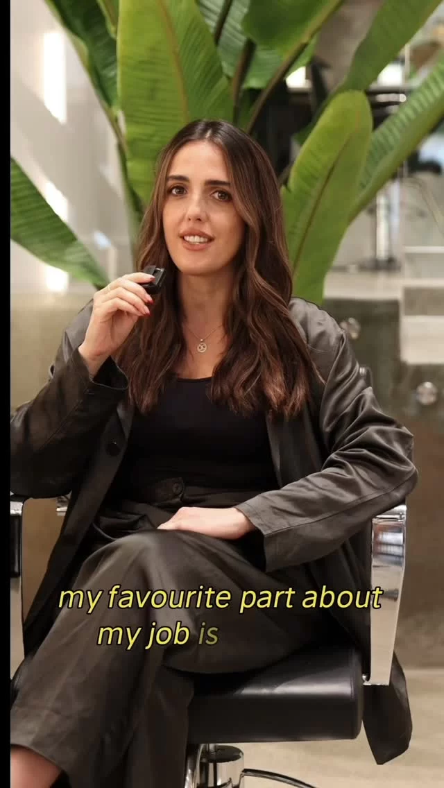 MEET THE TEAM: Our Favorite Part of the Job 💖 PART 1 

#chicagohairstylist #chicagohairsalon 

arsova salon | meet the team | meet the stylists | chicago hair salon | chicago hairstylist |