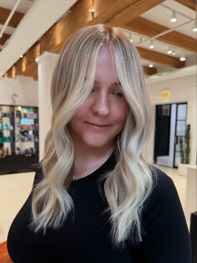 Trust the Process 🤞 Bright Blonde color + cut by @betsabethhair 💛

#hairtransformation #hairbeforeandafter 

chicago hair | chicago hairstylist | chicago hair salon | hair transformation | bright blonde hair inspo |