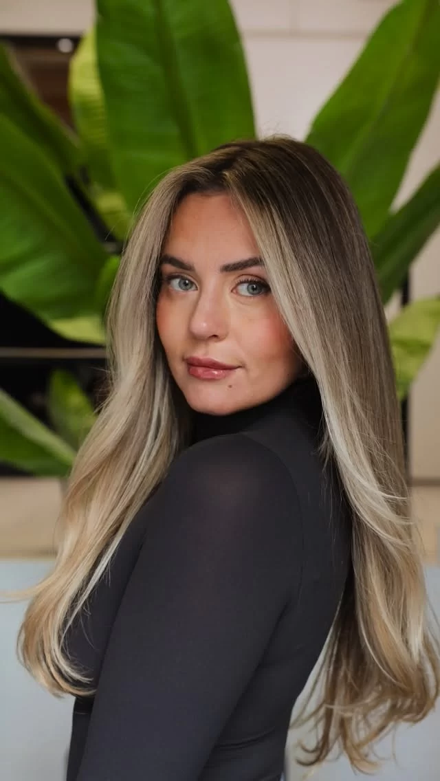 THIS IS YOUR SIGN! Brighter blonde but still lived-in 🤍

Color by @hairbyblake ✨

#brightblonde #chicagohairstylist #chicagoblondespecialist 

bright blonde hair inspo | chicago hairstylist | chicago hair salon | chicago blonde specialist |