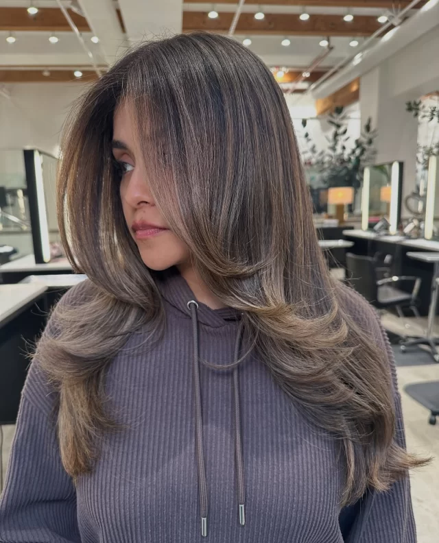 Beige Bronde + Layered up 🤎 The ultimate cool girl combo 

Have you booked your Spring hair appointment?
Spots are filling up quick! Book online through our website link in bio or call us at 312-371-0773!

Color by @colorbygabbyg 🤍

chicago hairstylist | chicago hair salon | bronde hair color | hair color inspo |