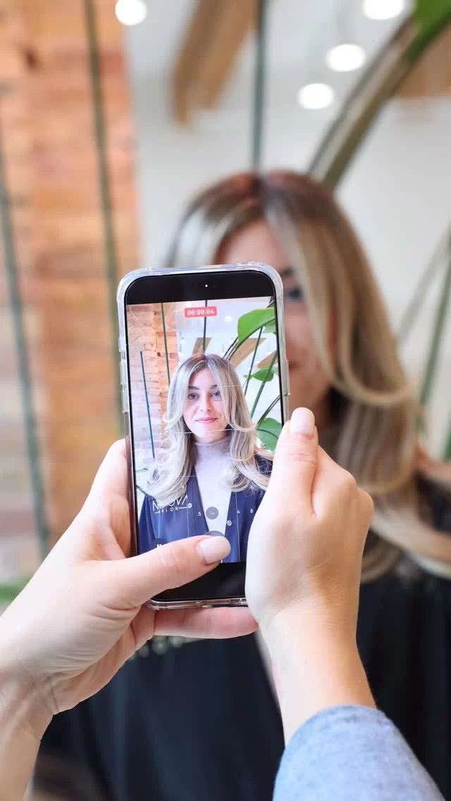 We’re calling this “Cloud Blonde”. It’s soft and melts perfectly into the natural base for a glow that feels entirely effortless 💛☁️

Color by @jenahartzhair 

Chicago hair salon | chicago hairstylist | hair inspo | blonde balayage | lived in blonde |