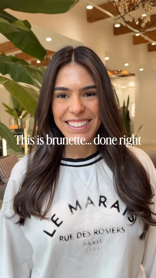 Chocolate tones in every light ✨🤎🍫
Full Balayage @keithallenhair 

It’s about depth, tone, and placement…
so it moves, reflects light, and feels effortless. 

This chocolate brunette balayage is ruch, soft, and dimensional ⚡️
spring appointments now open 
www.arsova.com 

#arsovasalon #dimensionalbrunette #springhaircolor2026 #luxuryhair